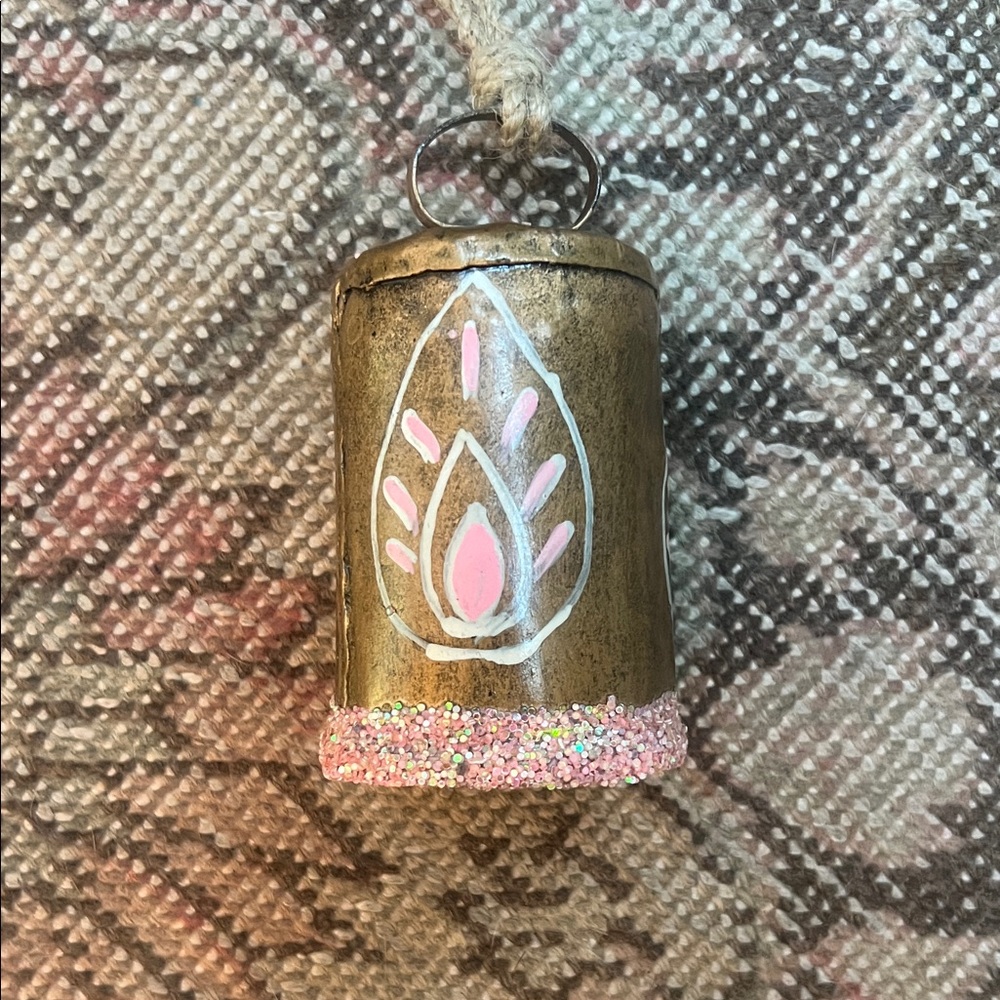 Rachel Ashwell Shabby Chic Couture Handcrafted Pink and Gold Holiday Ornament !! - Picture 2 of 7